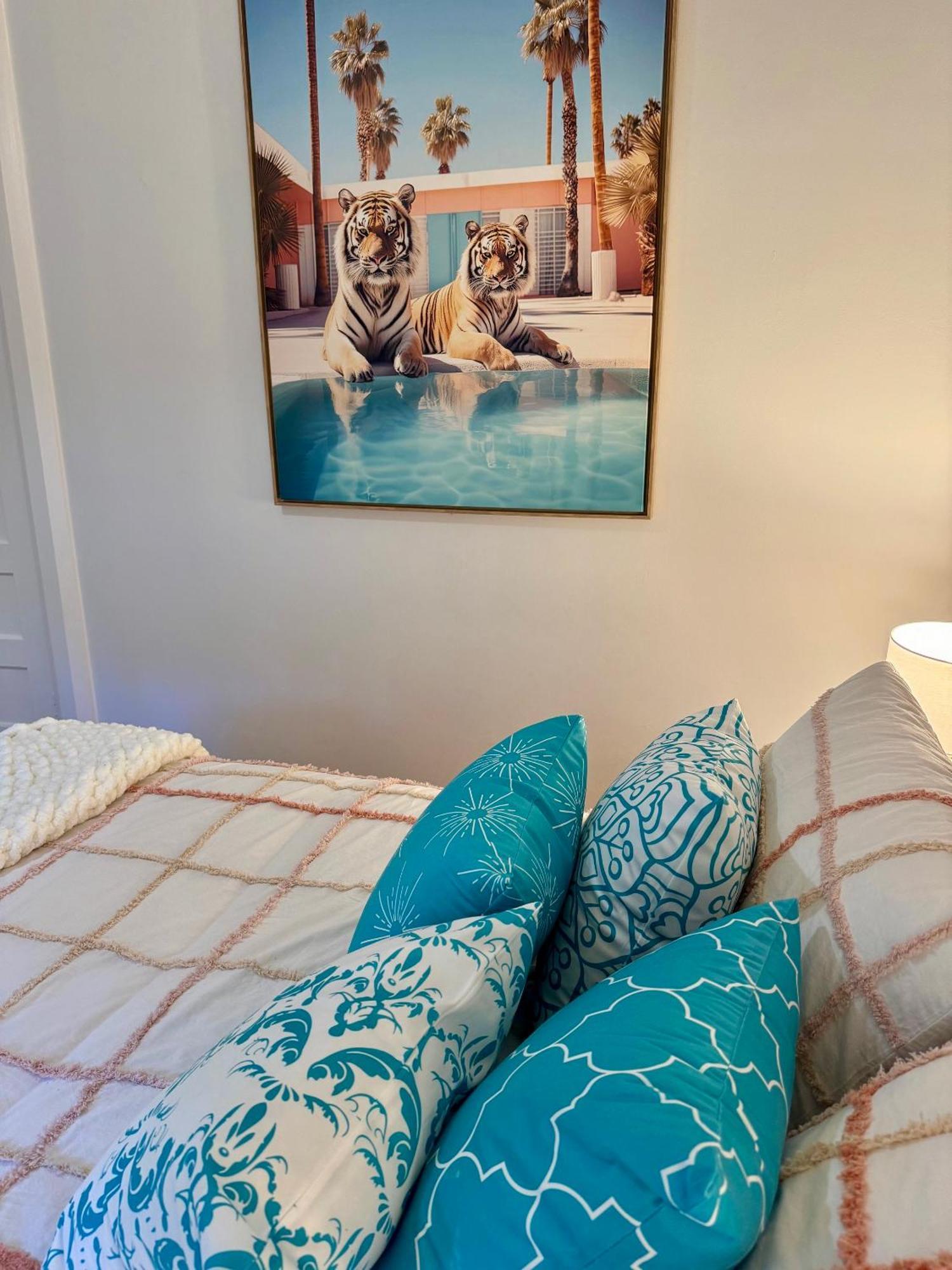 3 Bedroom House In Coogee Holiday home *